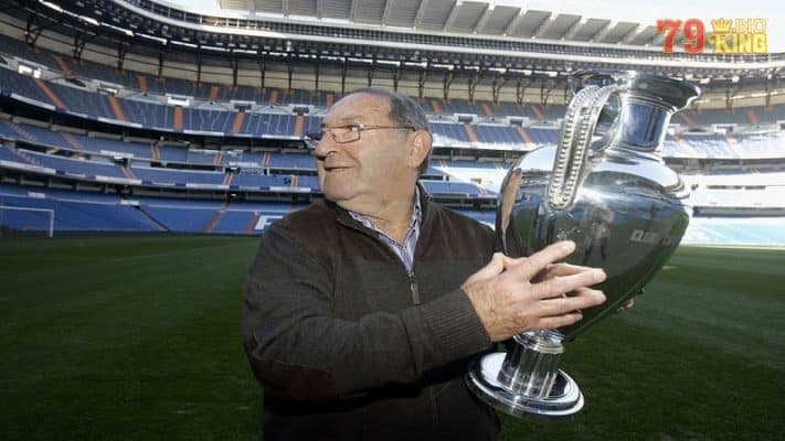 Ông giải nghệ và làm công tác lãnh đạo tại Real Madrid