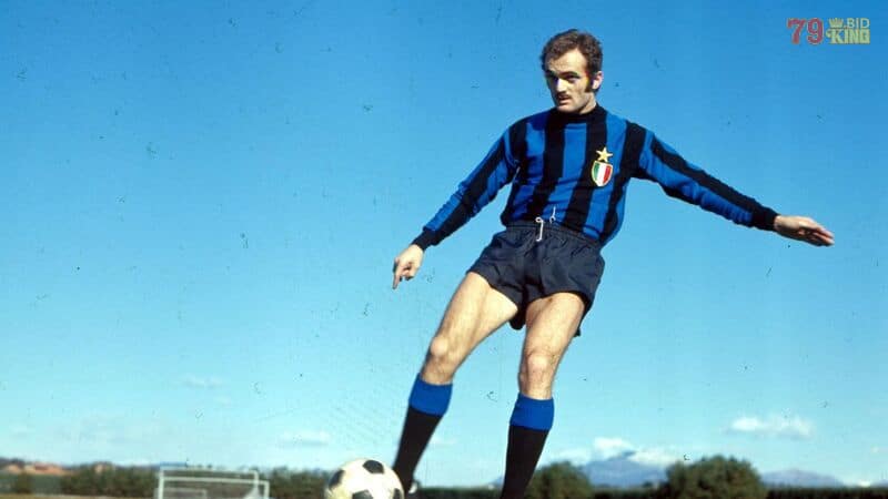 Ông đã nổi danh khi thi đấu tại AC Milan